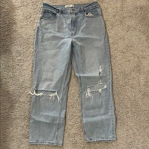Abercrombie & Fitch Blue Ultra High Rise Ankle Jeans Distressed. 30/10R